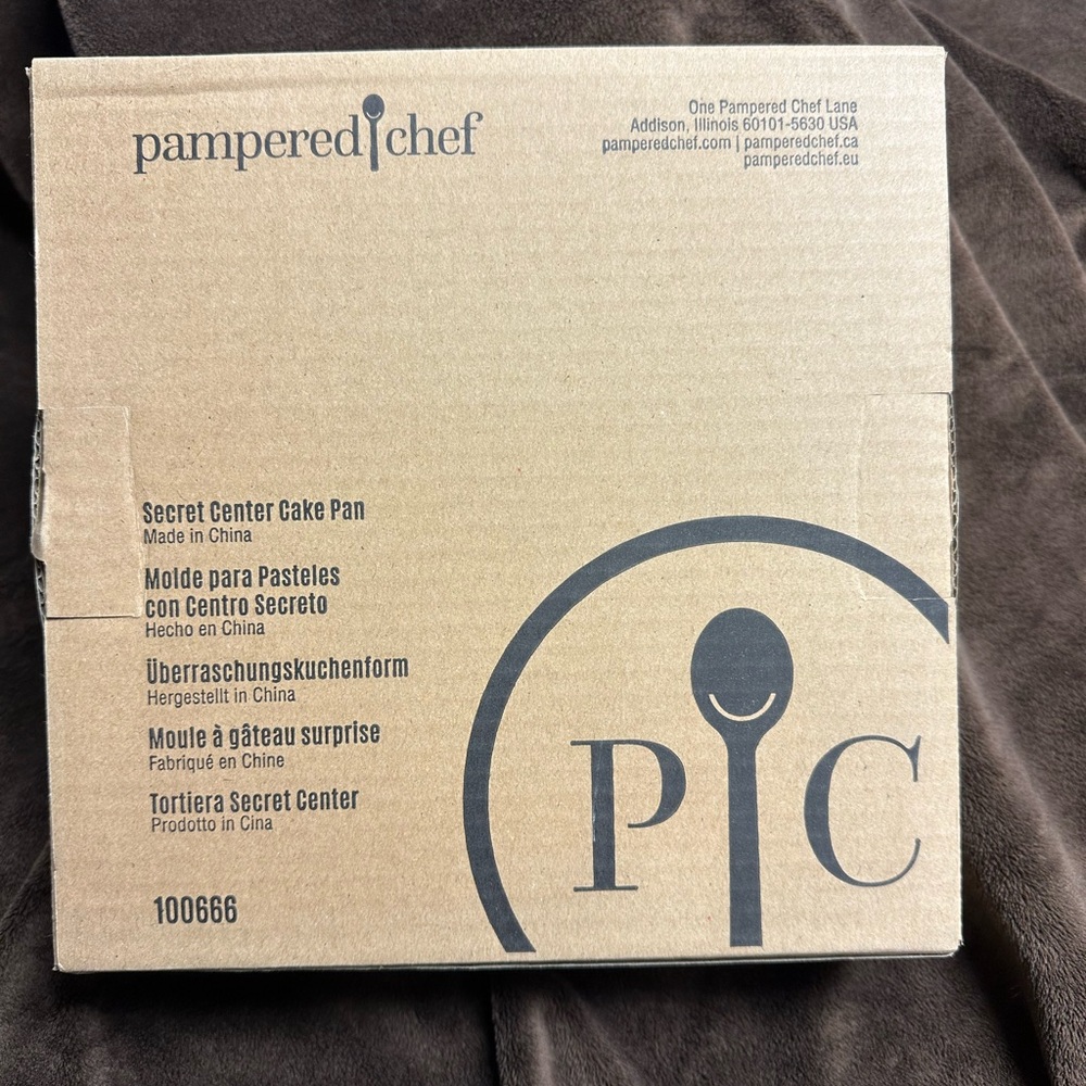 Pampered Chef 
Secret Center Cake Pan